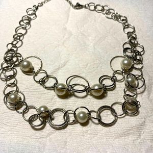 Silver and pearl circle necklace #036